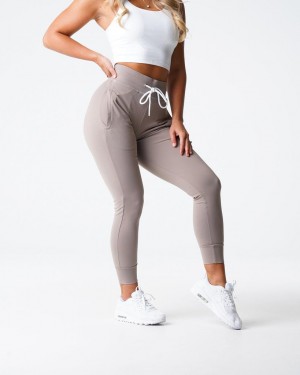 Spodnie Do Biegania Damskie NVGTN Sportowe Fitness Ⅲ Szare Brązowe | PL089AH